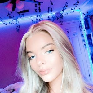 Meet your Posher, Baylee